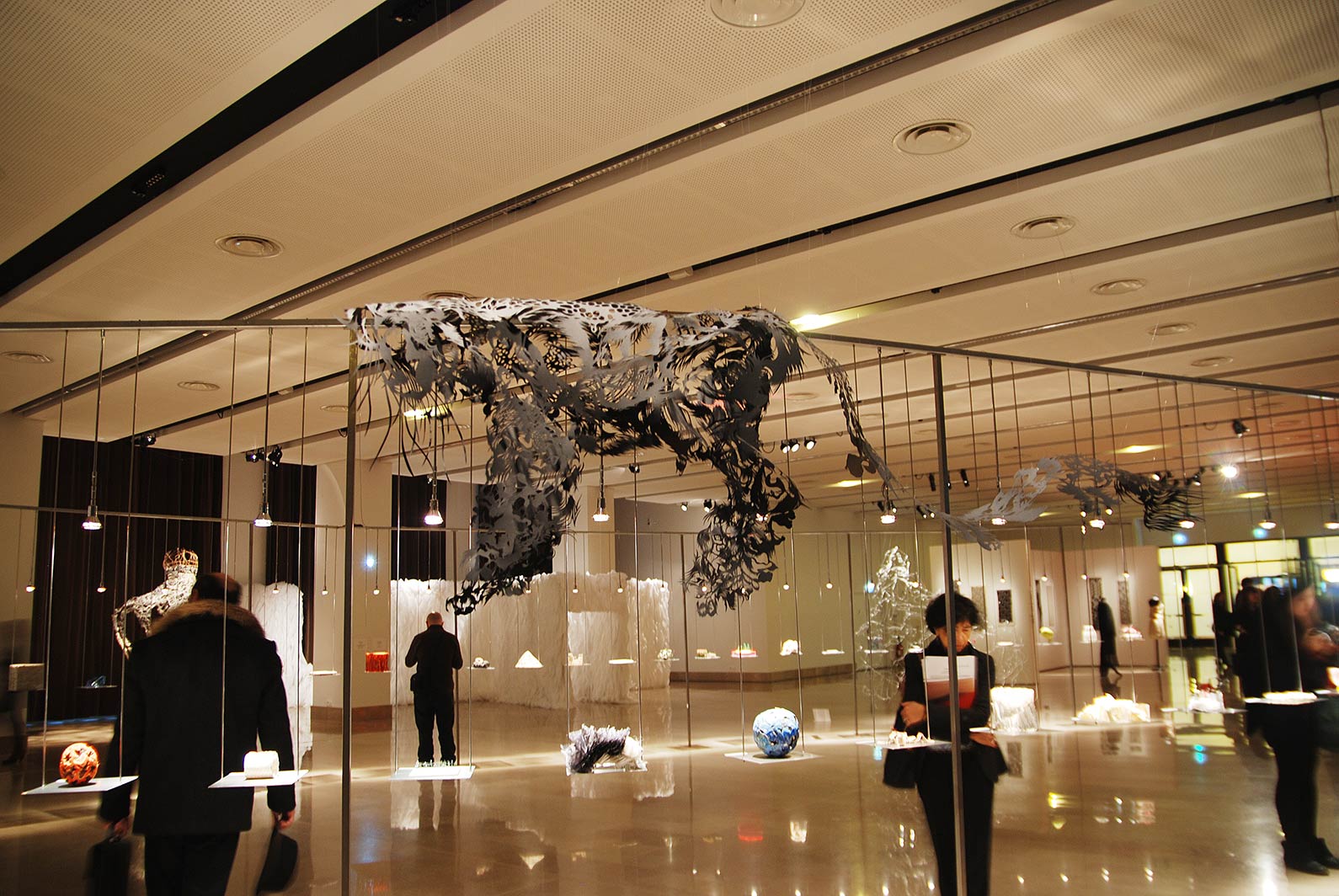 Paper Cut Art - Nahoko Kojima Cloud Leopard - Paris